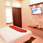 Oyo 62359 Hotel Tejasvi