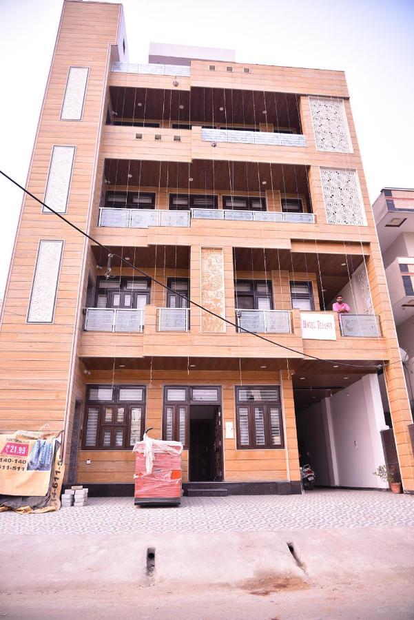 Oyo 62359 Tejasvi Hotel 3*