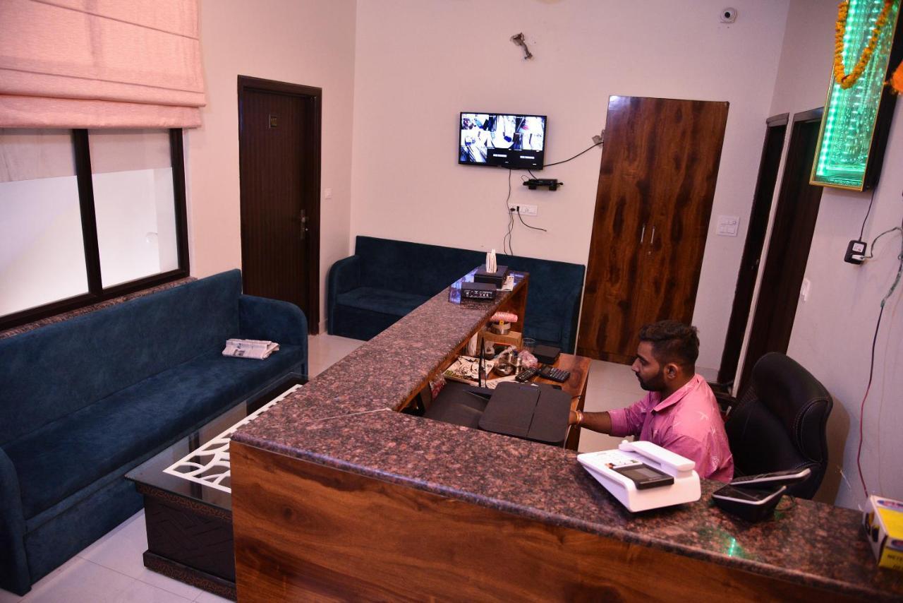 Oyo 62359 Tejasvi Hotel